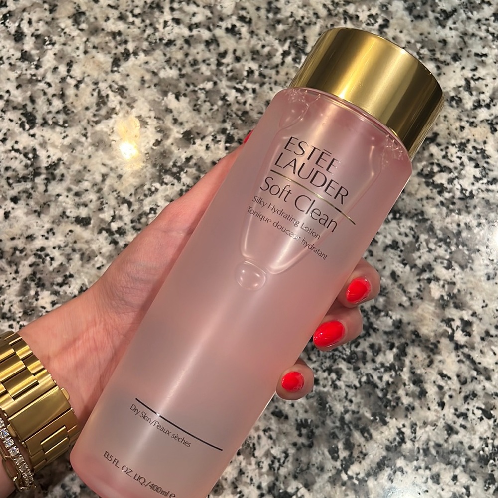 Estée Lauder soft clean silky hydrating lotion